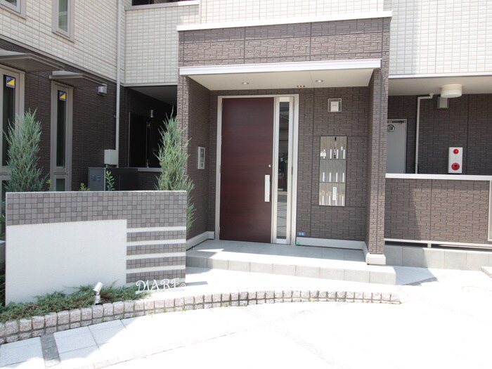 物件外観写真3　(駐車場)