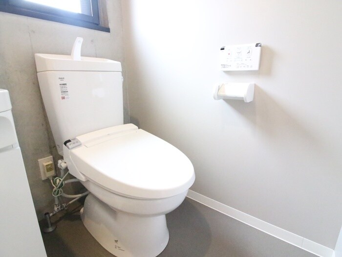 物件内観写真8　(トイレ)