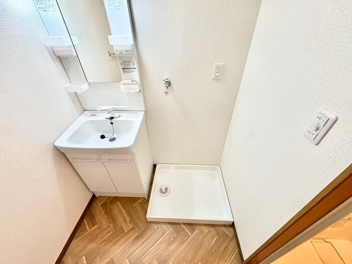 物件内観写真13　(洗濯機置場)