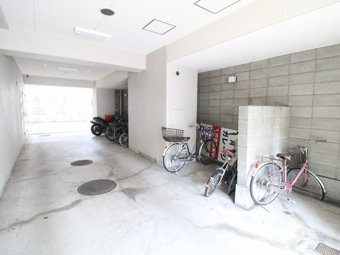 物件外観写真6　(駐輪場)