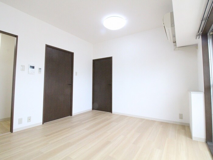 物件内観写真21　(居室)