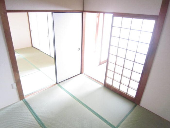 物件内観写真8　(居室)