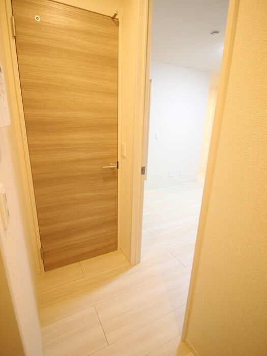 物件内観写真17　(廊下)