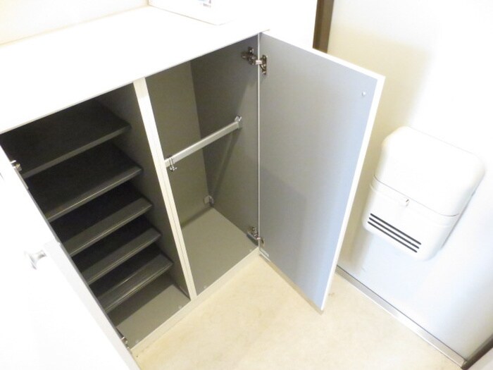 物件内観写真12　(靴箱)