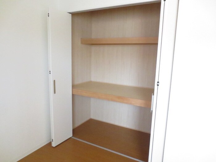 物件内観写真13　(収納)