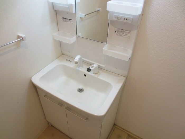 物件内観写真19　(洗濯機置場)