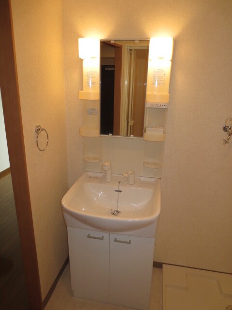 物件内観写真12　(洗面)