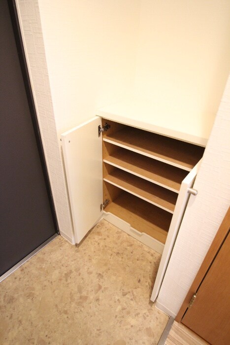 物件内観写真17　(靴箱)