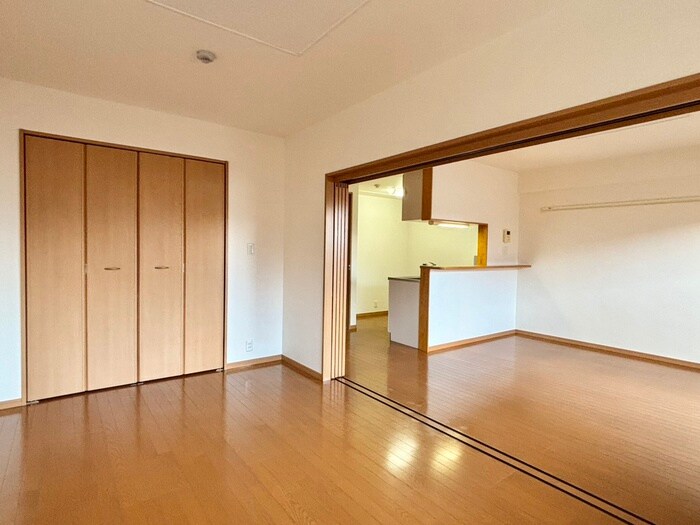 物件内観写真8　(居室)