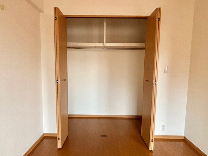 物件内観写真12　(収納)