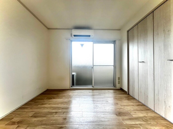 物件内観写真11　(居室)