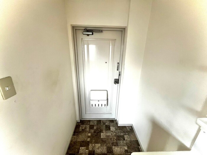 物件内観写真19　(玄関)