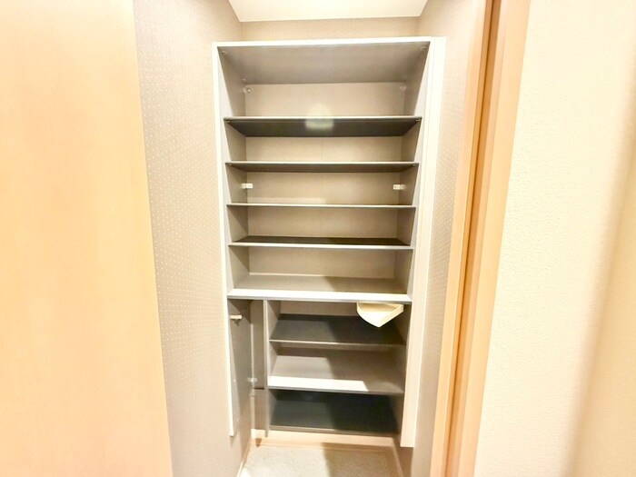 物件内観写真18　(靴箱)