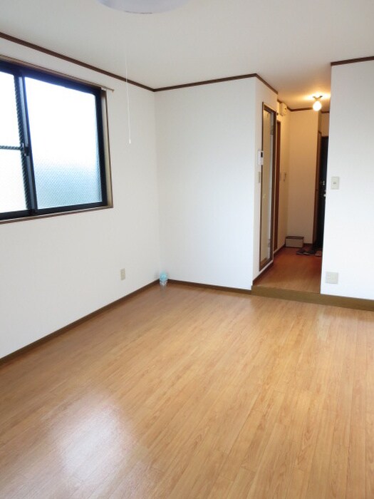 物件内観写真6　(居室)