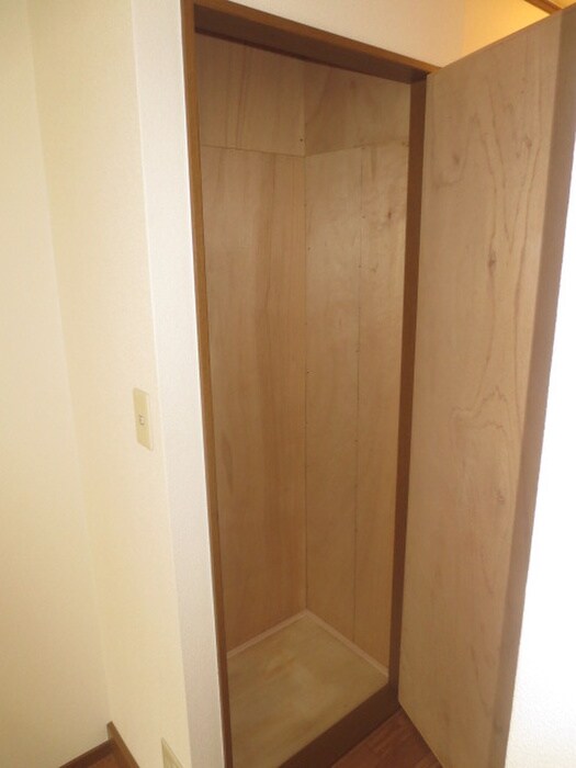 物件内観写真13　(収納)