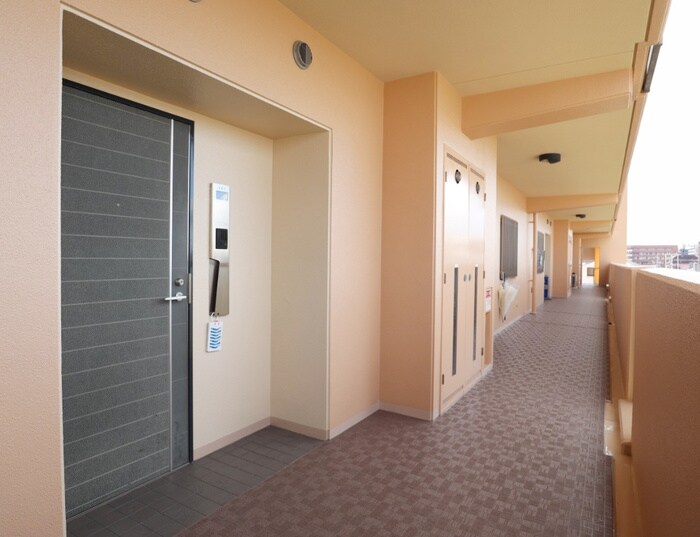 物件内観写真8　(廊下)