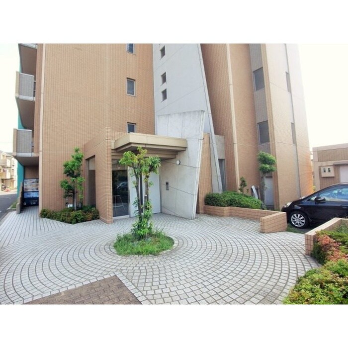 物件外観写真5　(エントランス部分)