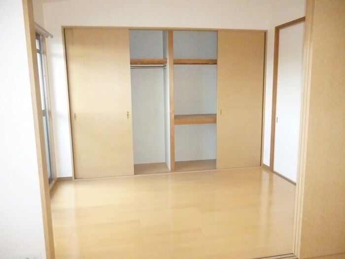 物件内観写真15　(収納)