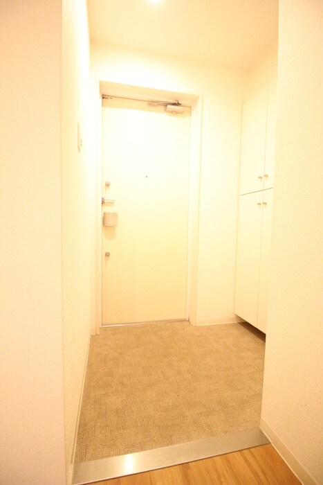 物件内観写真14　(玄関)