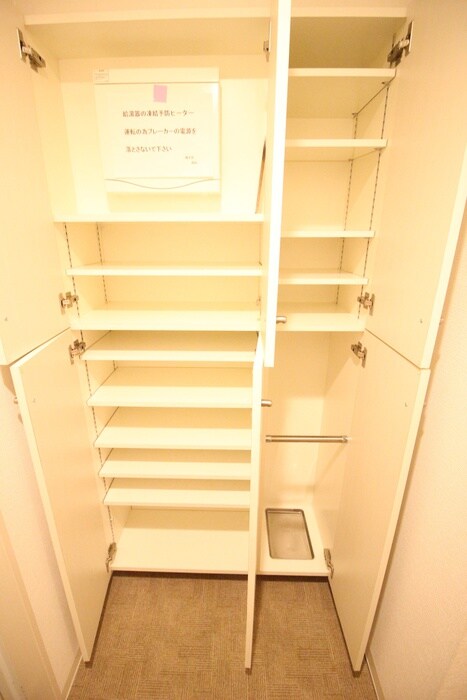 物件内観写真15　(靴箱)
