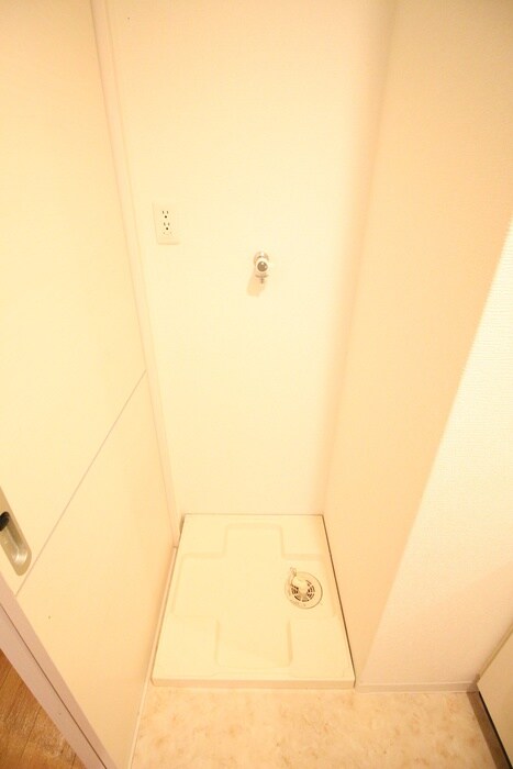 物件内観写真17　(洗濯機置場)