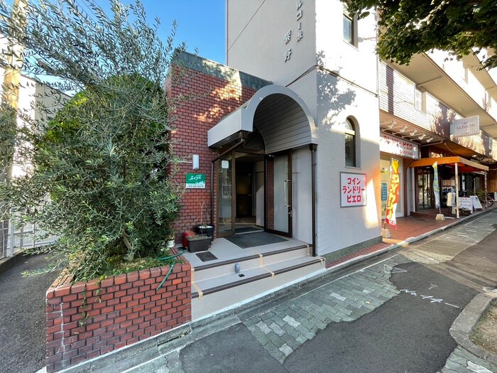 物件外観写真2　(駐輪場)