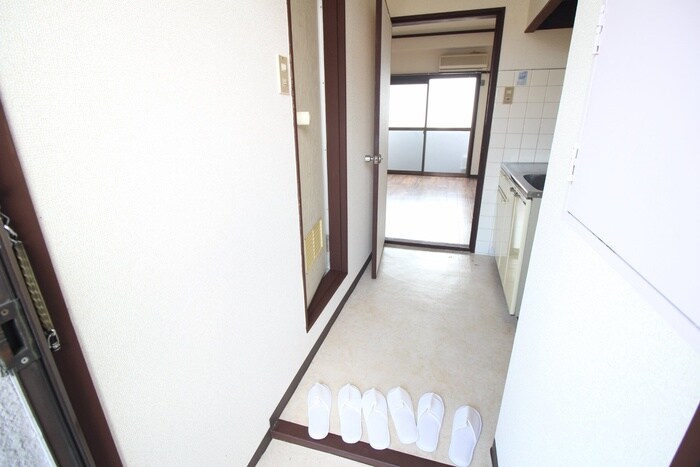 物件内観写真5　(廊下)