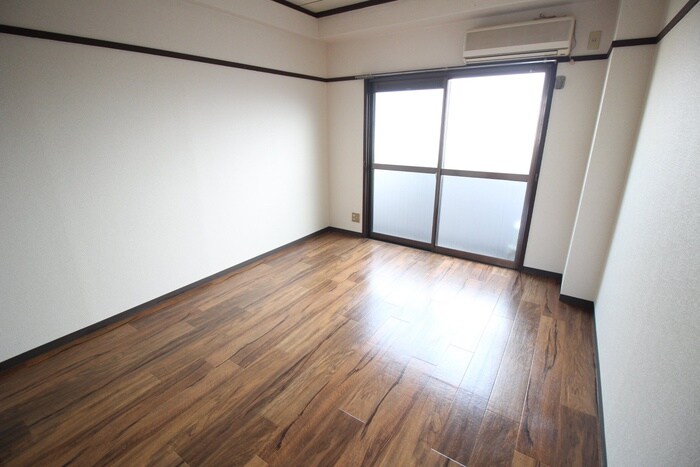 物件内観写真6　(居室)