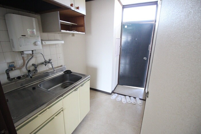 物件内観写真10　(玄関)