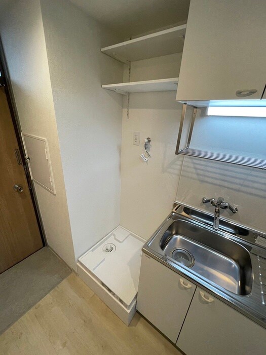 物件内観写真17　(洗濯機置場)