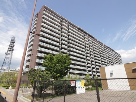 京都桂川つむぎの街ﾌﾞﾗｲﾄｽｸｴｱ外観写真