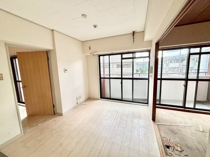 物件内観写真9　(居室)