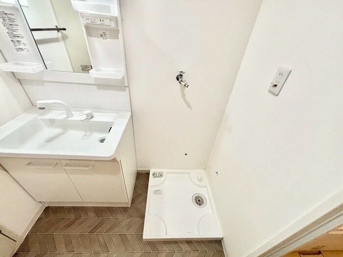 物件内観写真13　(洗濯機置場)