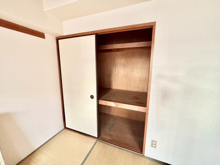 物件内観写真16　(収納)