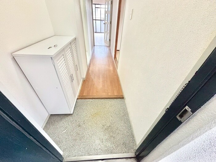 物件内観写真17　(玄関)