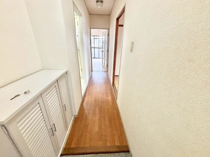 物件内観写真18　(廊下)