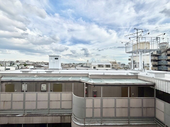 物件内観写真22　(室内からの展望)