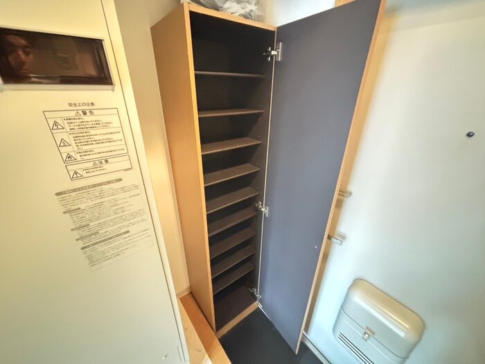 物件内観写真15　(靴箱)
