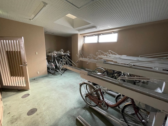 物件外観写真6　(駐輪場)