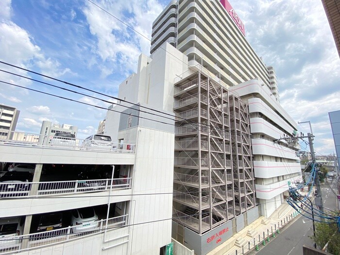 物件内観写真22　(室内からの展望)