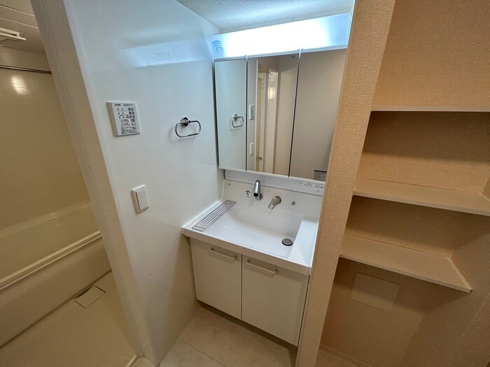 物件内観写真13　(洗面)