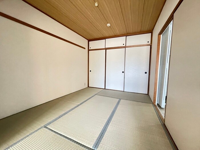 物件内観写真11　(居室)