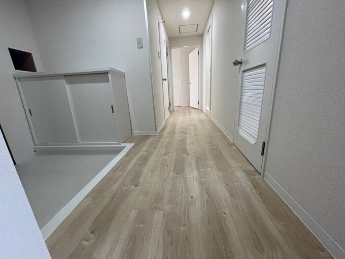 物件内観写真20　(廊下)