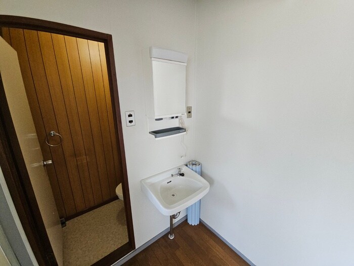 物件内観写真9　(洗面)