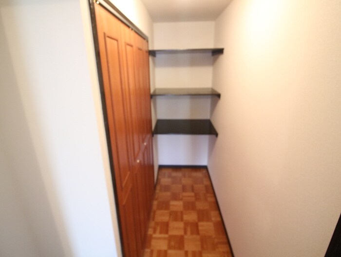 物件内観写真18　(収納)