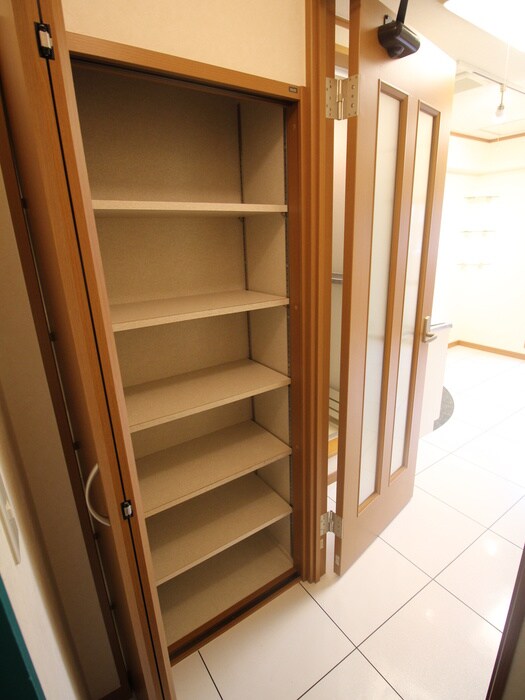 物件内観写真17　(靴箱)