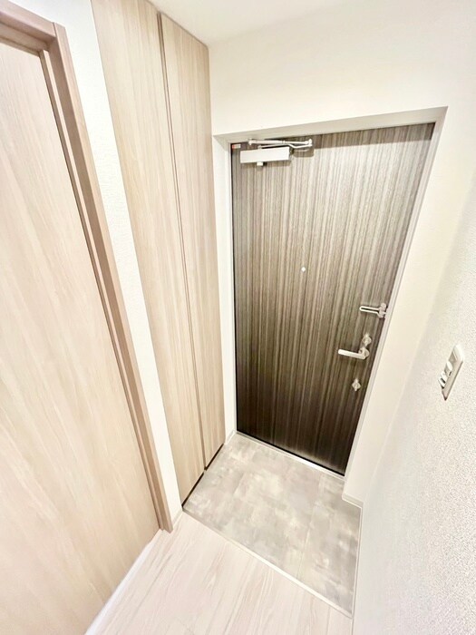 物件内観写真15　(玄関)
