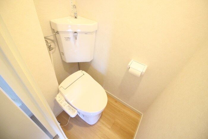 物件内観写真14　(トイレ)