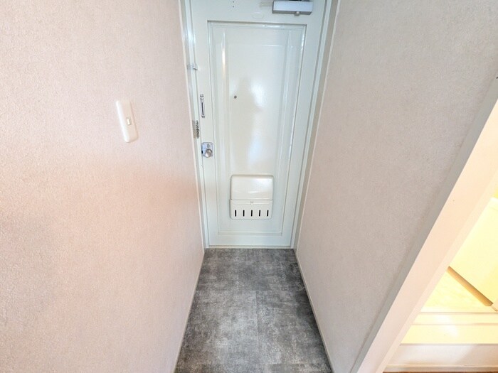 物件内観写真14　(玄関)