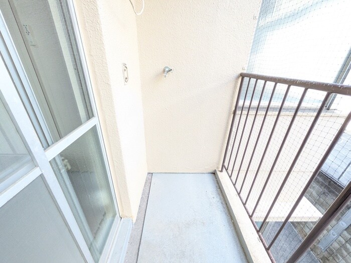 物件内観写真16　(洗濯機置場)